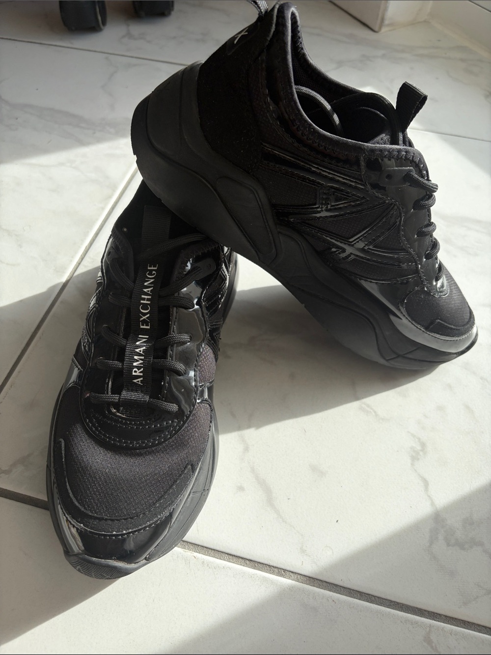 Armani Exchange Women’s Black Low-Top Mesh & Synthetic Sneakers 7 US